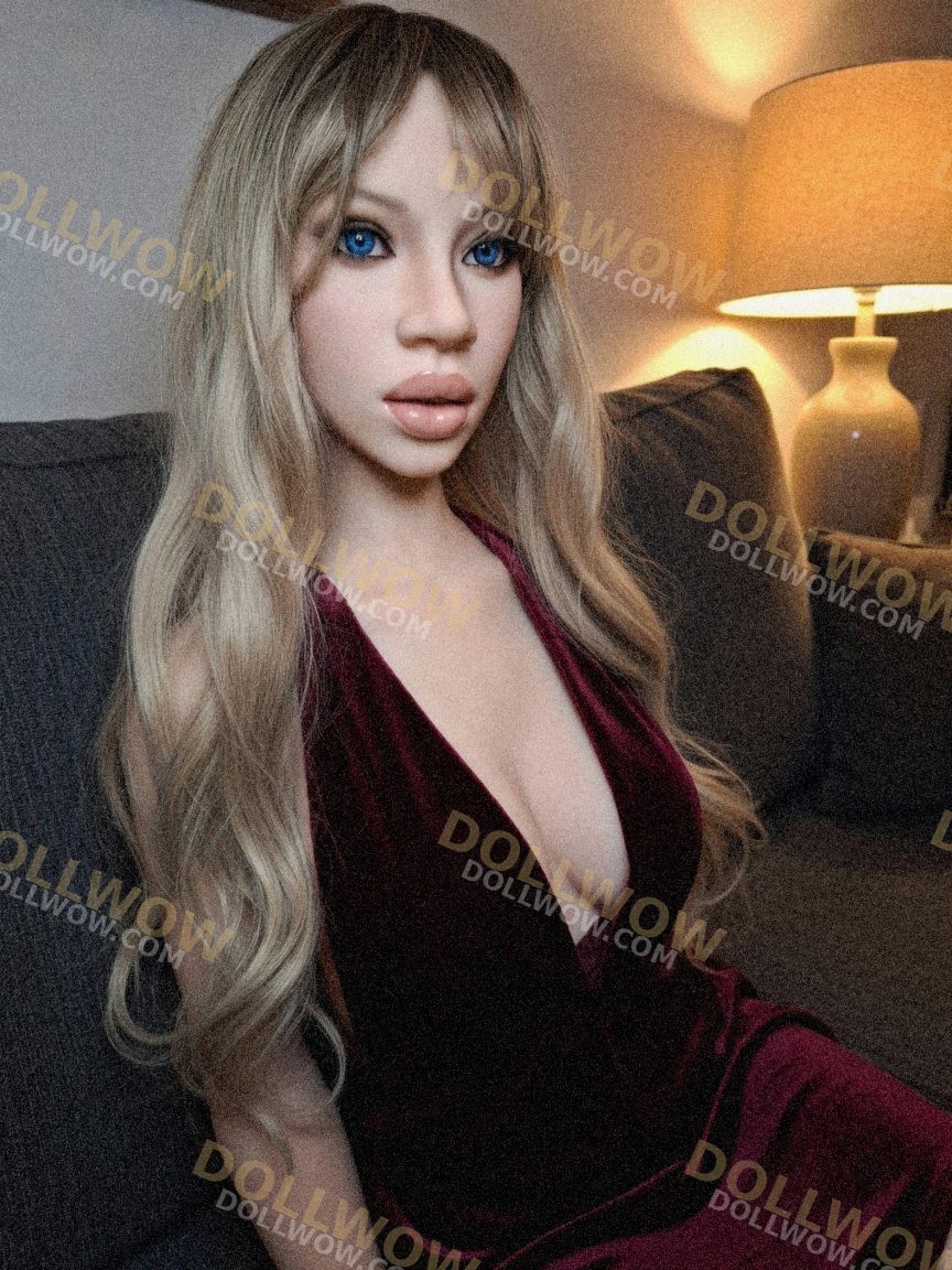 Watermarked customer photo submitted with Paul's DollWow review