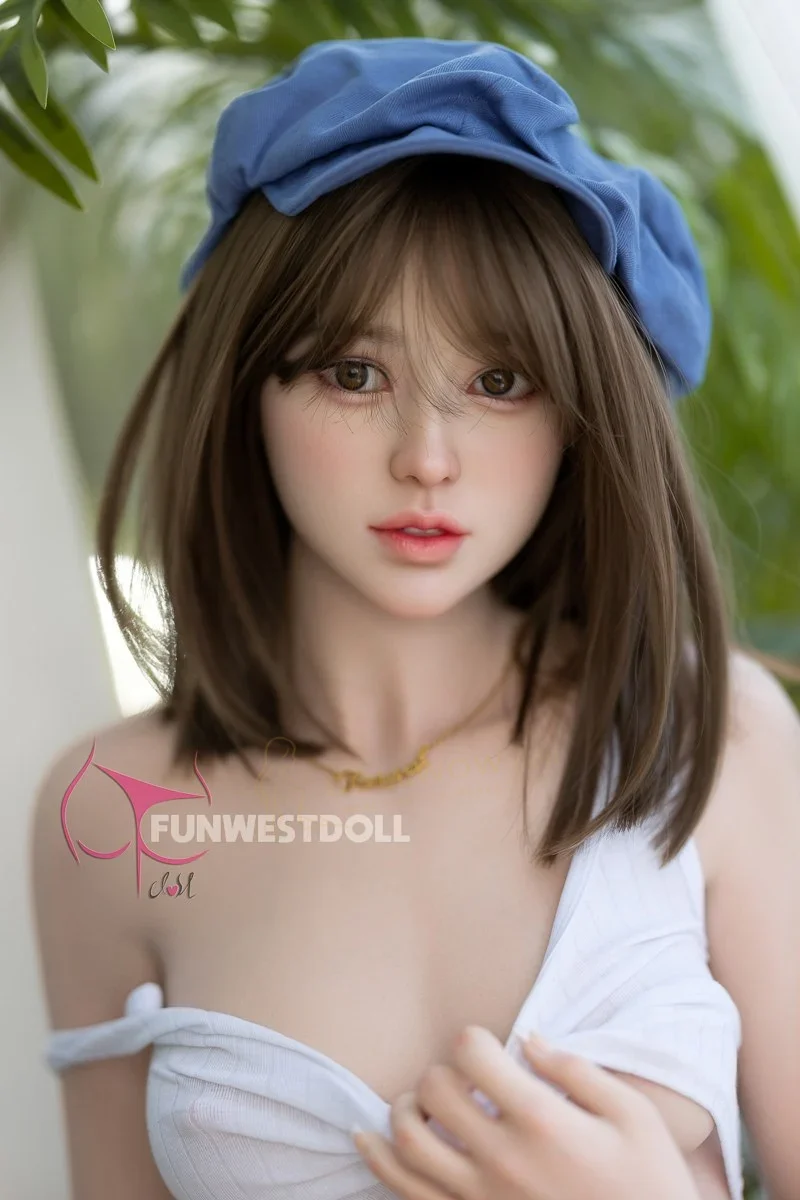FunWest Lucy 159cm A-Cup Silicone — image 10 of 12